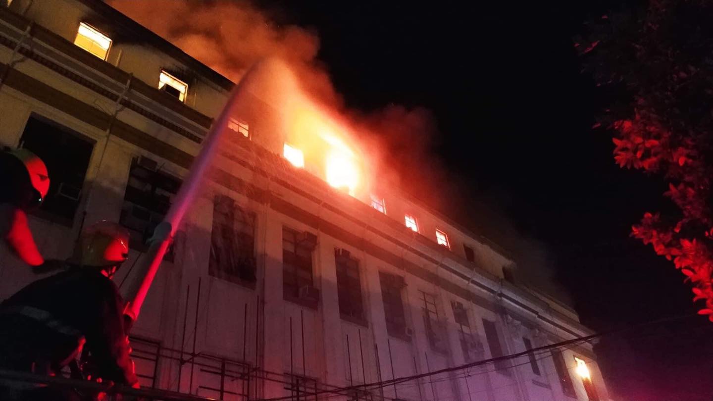 FIRE HITS BOC. The fire that hit the Bureau of Custom's building at the Port of Manila has reached 5th alarm past 10 pm Friday, February 22. Photo by Jirume Monta/BOC-PIO 