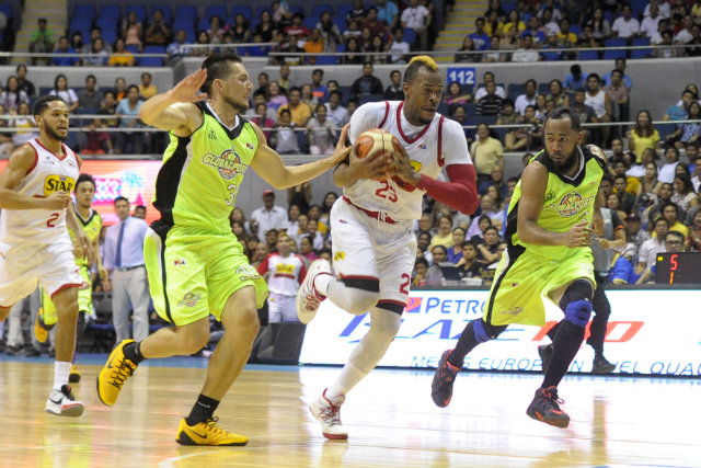 Marqus Blakely of the Star Hotshots turned in a triple double of 15 points, 16 rebounds and 11 assists, to go along with 4 steals and 3 blocks. Photo by PBA Images 