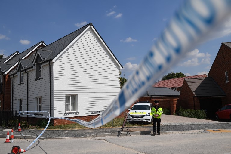 CORDONED OFF. A police officer guards a cordon at a residential address in Amesbury, southern England, on July 5, 2018 where police reported a man and woman were found unconscious after contact with what was later identified as the nerve agent Novichok. Photo by Chris J Ratcliffe/AFP 