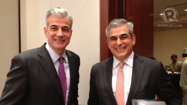 ALL SMILES. The Zobel de Ayala brothers at the helm of Ayala Corporation, COO Fernando (left) and CEO Jaime Augusto. File photo by Rappler 