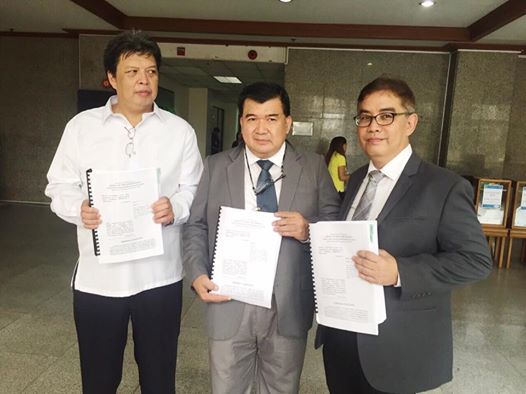 NON-PAYMENT. BURI corporate secretary Charles Mercado (center) and lawyer Redentor Roque (right) file a graft complaint against transport officials for non-payment of fees over the maintenance of the MRT3. Photo by Lian Buan/Rappler  