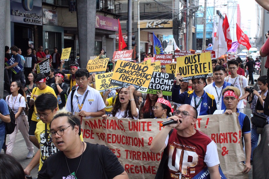 PROTEST. Students from different universities in Metro Manila take part in the nationwide protest on Friday, February 28 to oppose the impending tuition and other school fee increase. Photo by Kristine Vega 