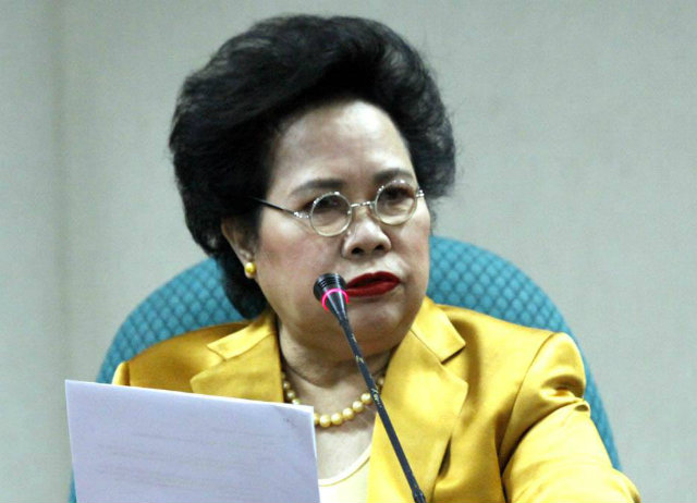 MAJOR REVISIONS. Senator Miriam Defensor Santiago releases the report of the Senate committee on constitutional amendments and revision of codes on the proposed Bangsamoro basic law. Photo by Senate PRIB 