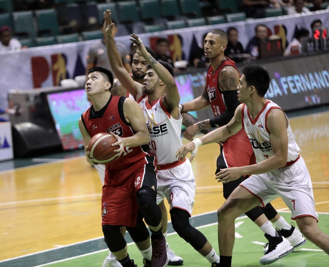 COMEBACK. Jeron Teng returns for the Alaska Aces after missing 4 games this conference due to multiple stab wounds he sustained in a brawl. Photo from PBA Images  