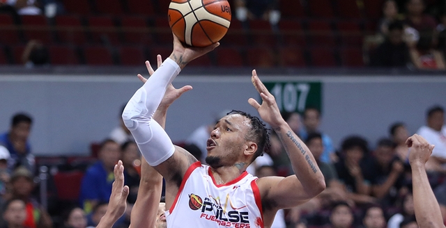 BEAST MODE. Calvin Abueva issues another double-double outing as Phoenix sustains its winning ways. Photo from PBA Images   