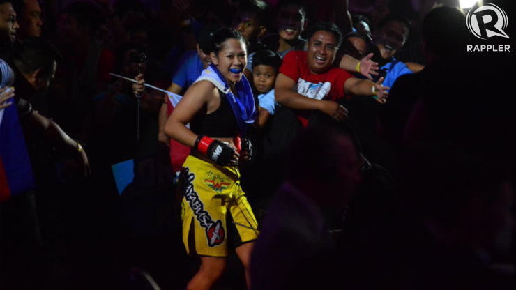 Ana Julaton makes her way to the cage for her first pro MMA fight. Photo by Nevin Reyes/Rappler