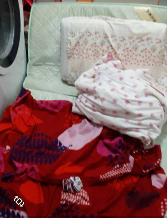 Sa gilid lang ng washing machine naglalatag noon si Sarah, 34, para makaidlip man lang ng 3 oras.