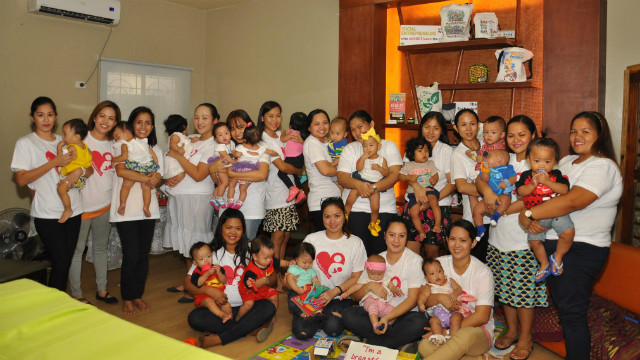 FOR NUTRITION. Mothers from all over the Philippines join Hakab Na! to promote awareness of breastfeeding practices. Photo by Nor Ann Villete