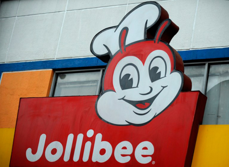 NO FAVES AVAILABLE. Fast food giant Jollibee temporarily closed down 72 stores nationwide due to the limited availability of some of its main selling products like Chicken Joy and hamburger. File photo by Agence France-Presse