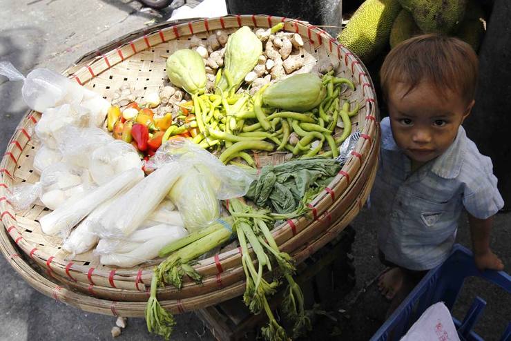FOOD FOR ALL. Local crops can be used as complementary food for children. Photo by Rolex Dela Pena/EPA