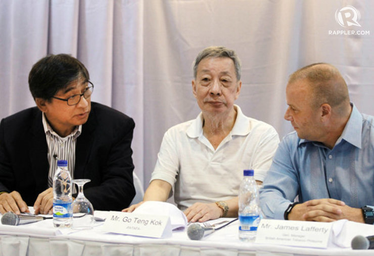 TRACKMASTERS. Philip Juico, newly-elected PATAFA president (left) with his predecessor Go Teng Kok, and American athletics patron James Lafferty (right) at a recent briefing. Photo by Manolo Pedralvez/Rappler