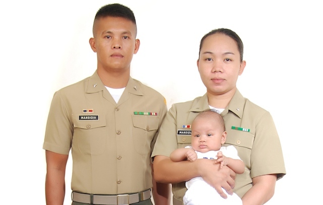 THE MANGIDIA FAMILY. 2nd Lieutenant Salacoddin Mangidia, wife Ensign Haidelyn Mangadia with son Sharif. They will be spending Father's Day on June 21, 2015 as a family. Photo courtesy of the Armed Forces of the Philippines 