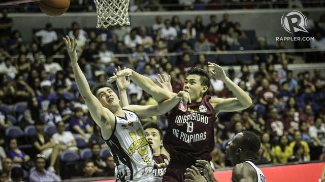 TOP SCORER. Louie Vigil (L) goes for a lay-up against the Maroons in their game Saturday. Photo by Josh Albelda/Rappler