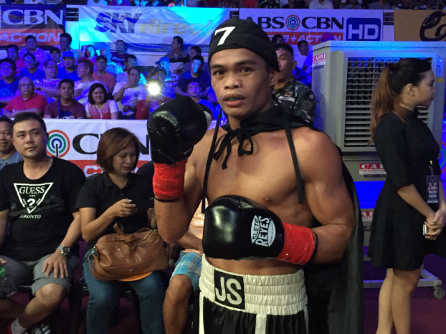 ROAD WIN. Jonas Sultan, seen before his knockout win over Romel Oliveros in May of 2016, pulled off a significant upset in South Africa. File photo by Ryan Songalia/Rappler 