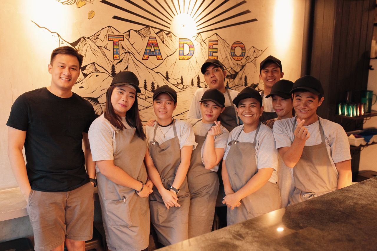 SERVICE. Tadeo's staff also help to make the dining experience a comfortable one. Photo by Lea Valenzuela/Rappler 