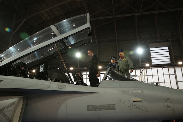 INSPECTION. President Benigno S. Aquino III tours the F-50 on Friday, December 12, 2014, before leaving Korea, at the sidelines of the 25th ASEAN-Republic of Korea Commemorative Summit. Photo by Ryan Lim/Malacañang Photo Bureau
