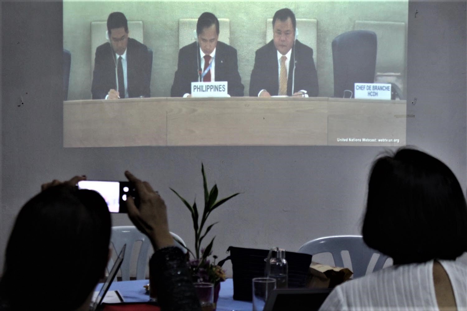 HUMAN RIGHTS REVIEW. The Commission on Human Rights (CHR) air a live webcast from Geneva, Switzerland of the 3rd Cycle Universal Periodic Review (UPR) of the Philippines at the CHR Central Office in Quezon City on September 22, 2017. Photo by Darren Langit/Rappler 