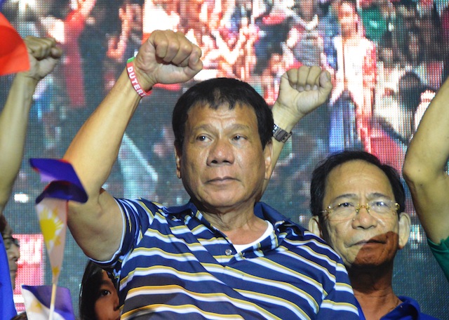 NO APOLOGY TO VICTIM. On the sidelines of a campaign rally in Bacolod City on April 18, 2016, presidential candidate Rodrigo Duterte reiterates his belief that he does not owe an apology to the Australian rape victim who became the butt of his joke. Photo by Marchel P. Espina/Rappler   