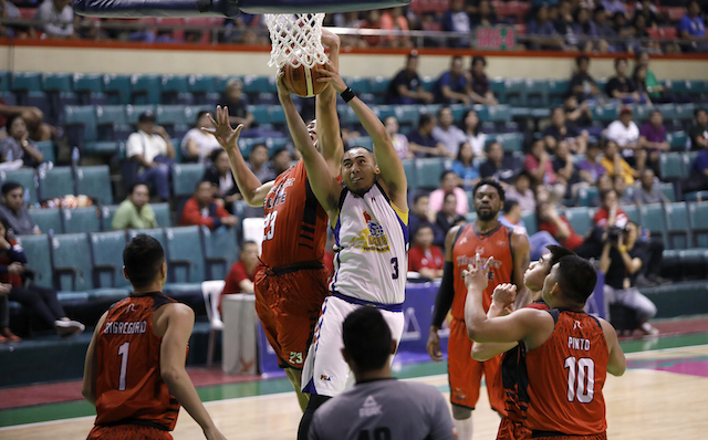 TO THE SEMIS. Magnolia eliminates Blackwater from the quarterfinals and advances to the 2018 PBA Governor's Cup semis. Photo courtesy of the PBA media group 