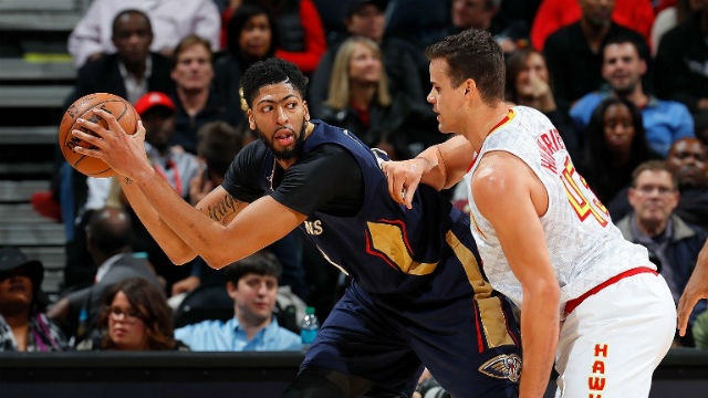 NO AD, NO WORRIES. Despite having its star player hobbled, the New Orleans Pelicans still score a big win against Atlanta. Kevin C. Cox / GETTY IMAGES NORTH AMERICA / AFP 