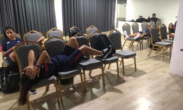 WAITING GAME. The Philippine women's football team spends hours waiting for their rooms. Photo from Hali Long's Facebook account   