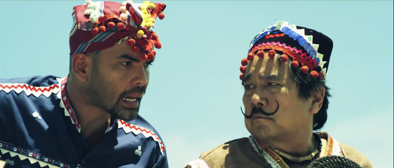 COMICALLY EVIL. Benjie Paras and Leo Martinez in 'Ibong Adarna.' Screengrab from YouTube 