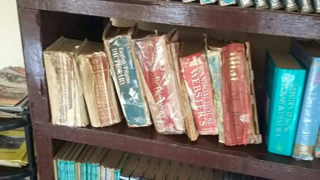 VINTAGE. Reference books at the Mindanao State University-Jolo high school library. Image courtesy of Aklatan sa Bawat Eskwelahan.