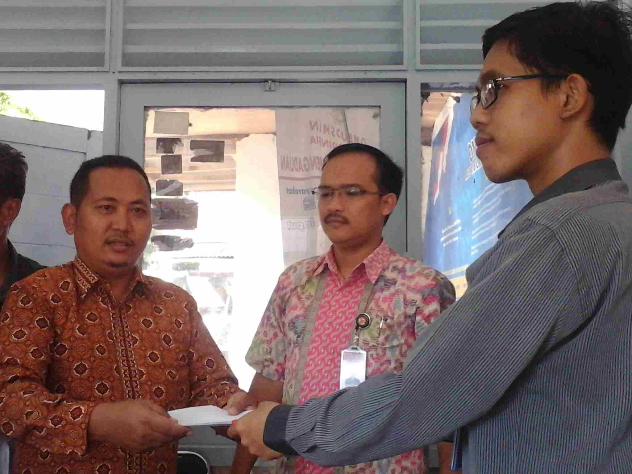 Perwakilan petani Pati mengadukan praktik pungli ke Ombudsman Semarang, Rabu (26/10). Foto oleh Fariz Fardianto/Rappler 