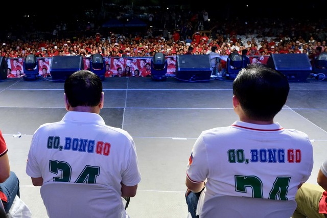 SUPPORT. President Duterte gives Go's senatorial candidacy a boost.