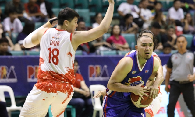 FIERY. Paul Lee and Magnolia maintain their hot streak after starting the conference on the wrong foot. Photo from PBA Images  