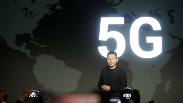 JIANG. Anyi Jiang, OPPO vice president, gives us a glimpse of their 5G plans. Photo by Gelo Gonzales/Rappler 