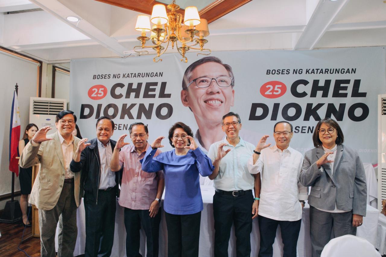ENDORSEMENT. (L-R) FEU law dean Mel Sta Maria, former SC justices Antonio Nachura and Roberto Abad, former ombudsmen Conchita Carpio Morales and Simeon Marcelo, and Lyceum law dean Sol Mawis throw their support behind opposition Senate bet Chel Diokno in a news conference on May 9, 2019. Photo courtesy of the Diokno campaign  