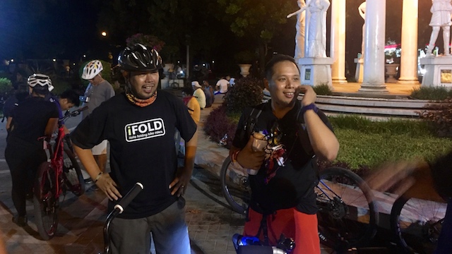BIKING COMMUNITY. The iFOLD biking group hopes to promote cycling in Iloilo City. Photo by Katerina Francisco/Rappler