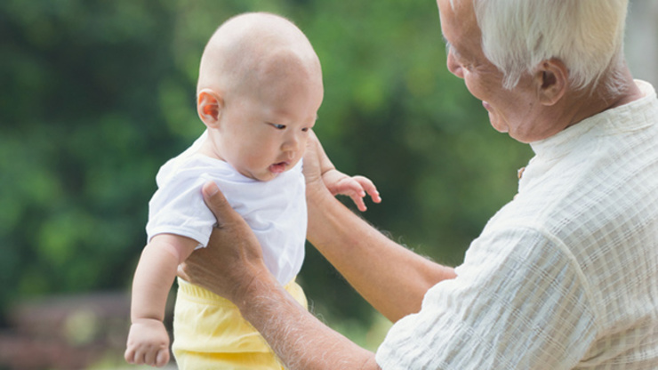 FAMILY MATTERS. Filipinos concern about their parent’s welfare and happiness stands at 16% in the worry meter, according to Nielsen. Image from Shutterstock