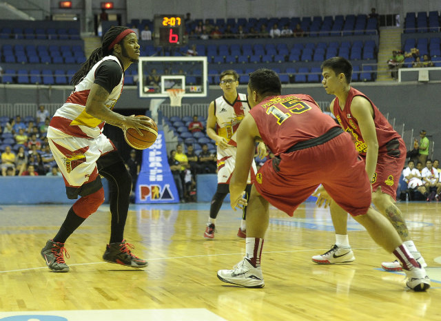 Arizona Reid and the Beermen outlasted Barako Bull down the stretch en route to victory. Photo by PBA Images 