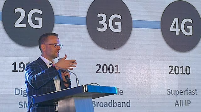PATH TO 5G. PLDT chief technology advisor Joachim Horn addresses the crowd at the launch of the country’s first 5G City in Clark, Pampanga. All photos by Gelo Gonzales/Rappler   