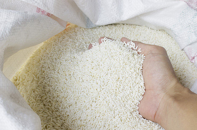 RICE TARIFFICATION. Even if 250,000 metric tons of rice arrive in May 2018, the government says this will not be able to meet demand in the succeeding months. 
