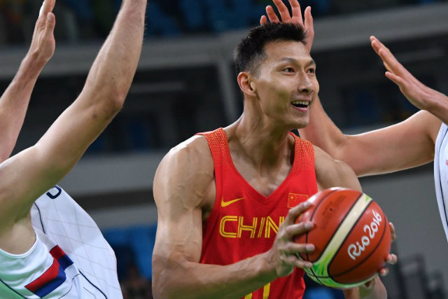 LAKERS-BOUND. 2015 FIBA Asia MVP Yi Jianlian of China, seen here in the Rio 2016 Olympic Games, is signed by the Los Angeles Lakers. Andrej ISAKOVIC / AFP