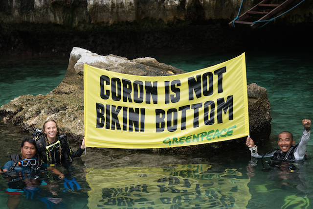 NO TO NICKELODEON THEME PARK. Environmentalists protest the plan to build a Nickelodeon underwater theme park in Coron, Palawan. Photo by Boogs Rosales/Greenpeace 