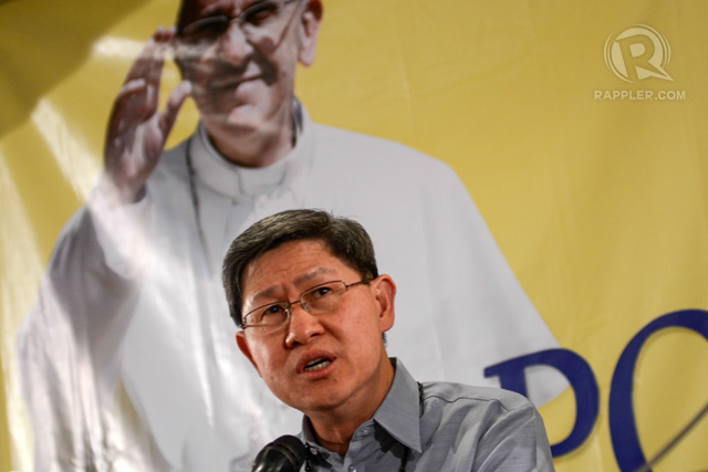 OFFICIAL ANNOUNCEMENT. Cardinal Luis Antonio Tagle, during a press conference on November 14, 2014, announces the itinerary of the Pope’s apostolic visit to the Philippines from January 15 to 19, 2015. Photo by Roy Lagarde/Rappler