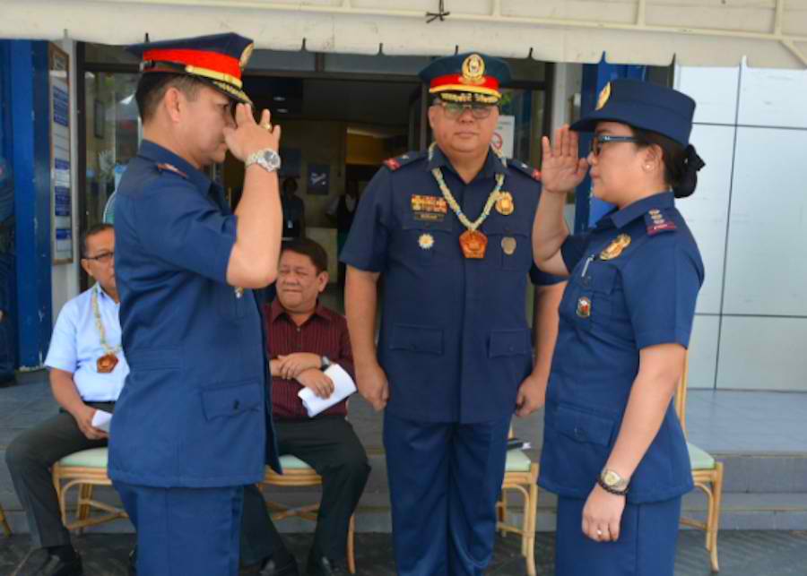PROMOTION. Senior Superintendent Royina Garma (R) takes the Cebu City police chief post from Senior Superintendent Joel Doria (L). PNP photo 
