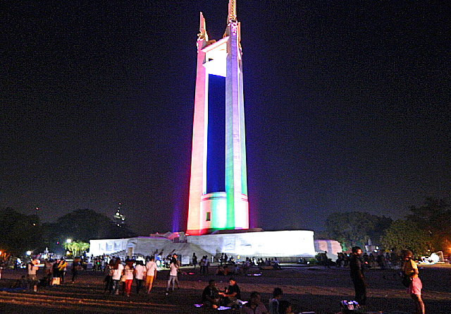LIT UP. As the venue for the event, the Quezon City Memorial Circle is lit up for the event. Its lights go out for the main switch-off to show the city government's support for climate action. Photo by Arby Medina/Rappler 
