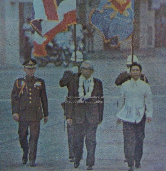 Then Thailand prime minister Kukrit Pramoj in Manila in July 1975. Photo from philippinediplomaticvisits.blogspot.com 