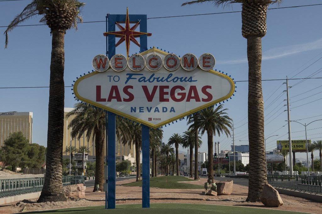 EERIE. The 'Welcome to Las Vegas' sign is seen on a quiet Las Vegas Strip amid the novel coronavirus pandemic on May 8, 2020 in Las Vegas, Nevada. Photo by Bridget Bennett/AFP 