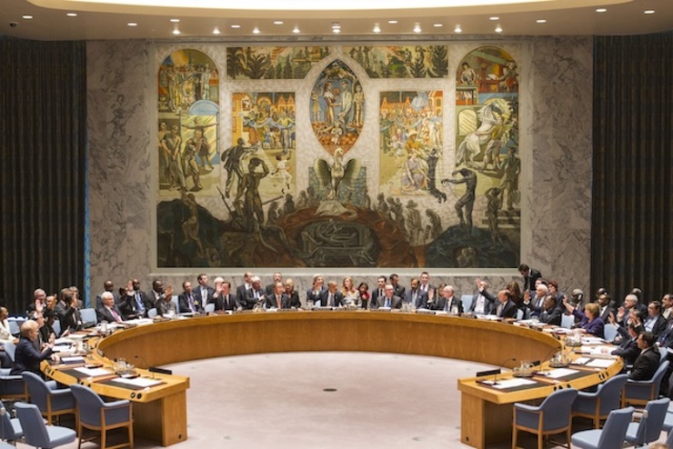 UNITED AGAINST TERROR. At a summit held at the level of Heads of Government, the Security Council unanimously adopts resolution 2178 (2014), calling on all Member States to cooperate in efforts to address the threat posed by foreign terrorist fighters, 24 September 2014, United Nations, New York. Mark Garten/UN Photo
