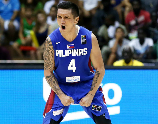 THEY MIGHT BE GIANTS. Jimmy Alapag, formerly captain of Gilas Pilipinas and now one of the team's assistant coaches, says underdog status is nothing new for the team or the country. File photo from FIBA.com 