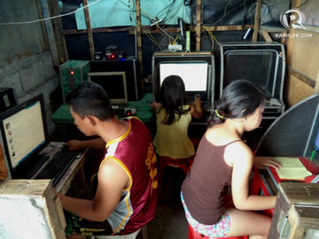 MILLENNIAL. Despite the country's economic growth, poverty incidence among PH youth remains static. File photo by Fritzie Rodriguez/Rappler