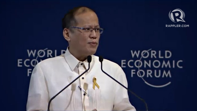 HOST. President Aquino welcomes delegates to the World Economic Forum on East Asia at the Makati Shangri-la on May 22, 2014. Photo by Rappler