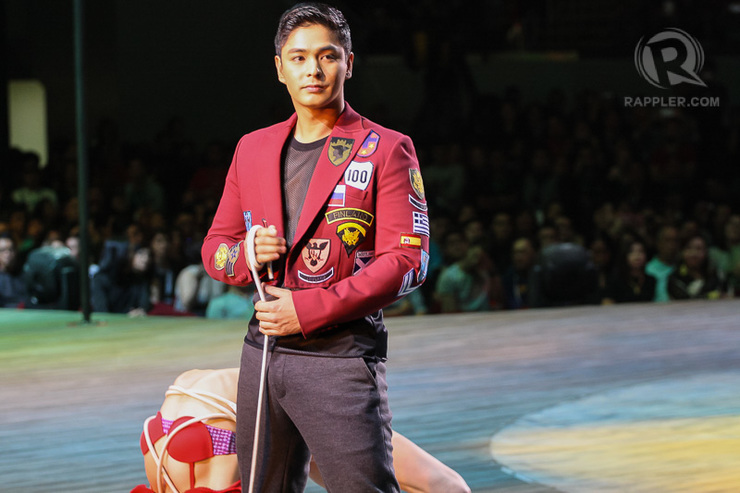 ON A LEASH. Actor Coco Martin received a backlash from the public after this segment  'The Naked Truth,' the Bench fashion show. He issued an apology a few days after the event. Photo by Manman Dejeto/Rappler