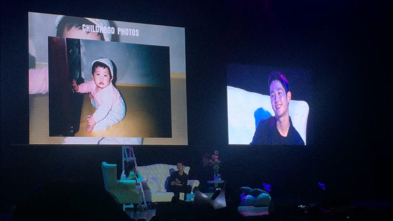 CHILDHOOD MEMORIES. Jung Hae-in talks about some of his childhood memories during his fan meeting in Manila. Photo by Jee Geronimo/Rappler 